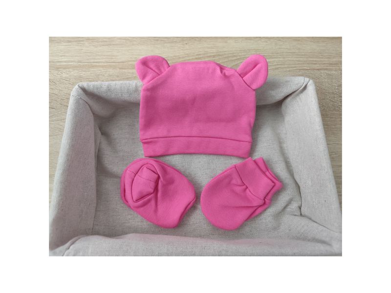 CONJUNTO DE GORRITO, PATUCOS Y MANOPLAS, CON BOTECITOS PARA OMBLIGO, DIENTES Y MECHÓN DE PELO