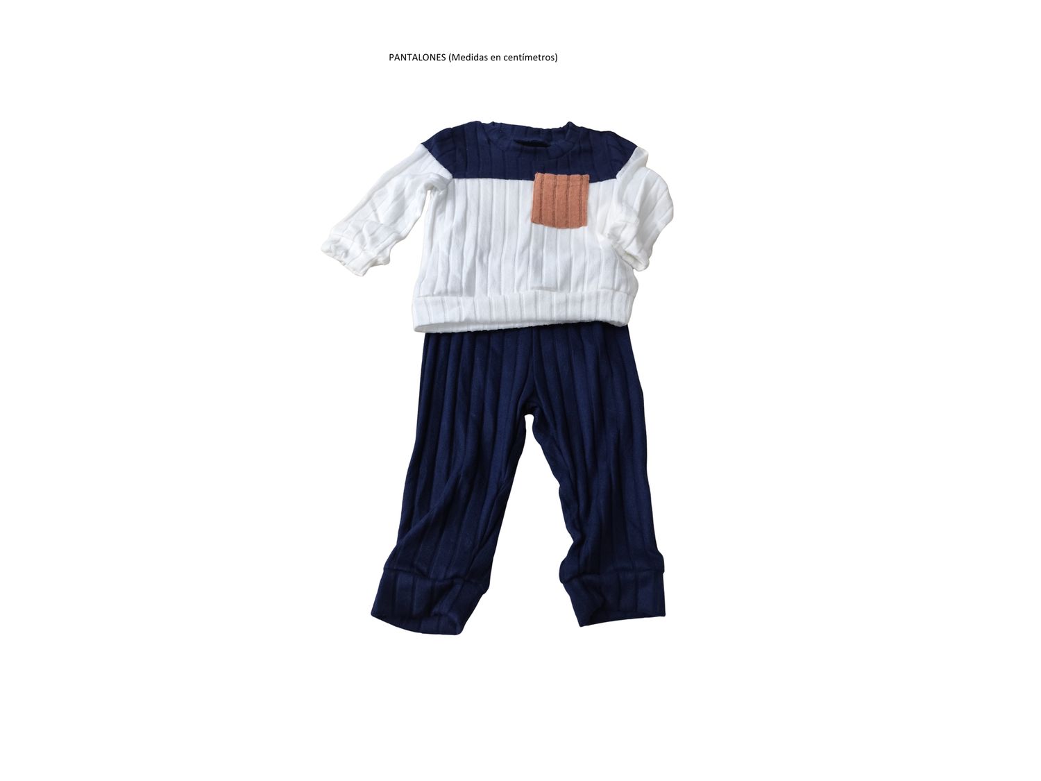 CONJUNTO DE PANTALÓN ELÁSTICO Y CAMISETA EN CORALINA