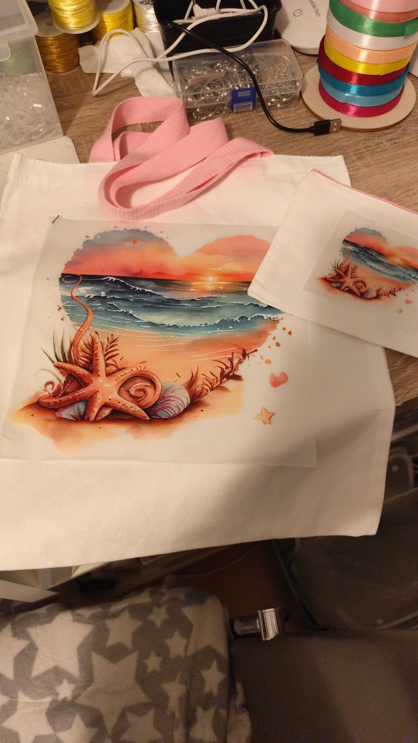TOTE BAG PERSONALIZADA CON STICKERS EXISTENTES Y NECESER A JUEGO