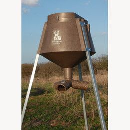 Boss Buck Protein Feeder W/78" Legs 350#
