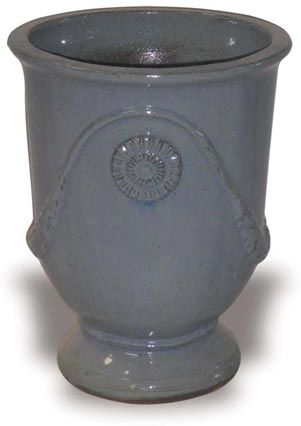 Medallion Urns Country Blue 22″H x 18″W