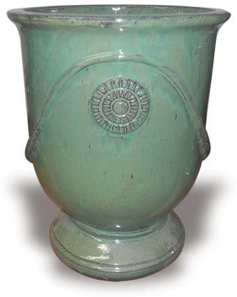 Medallion Urns Country Green 22″H x 18″W