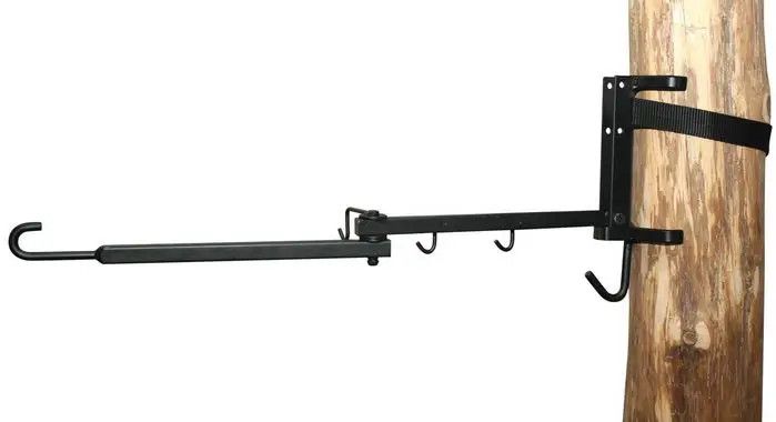 HME Strap On Bow Hanger