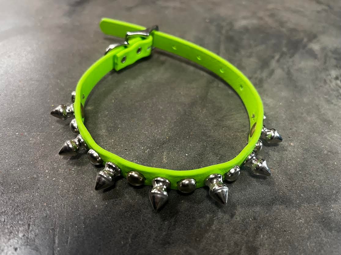  Zeta Spike Dog Collar 1/2" x 14", Color: Green