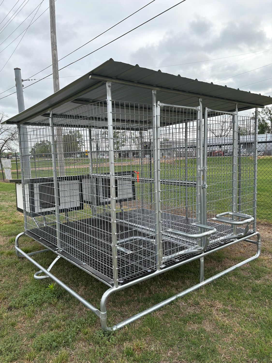 2 Bay Dog Kennel With top and Skids White Dog House &amp; Flip Divider