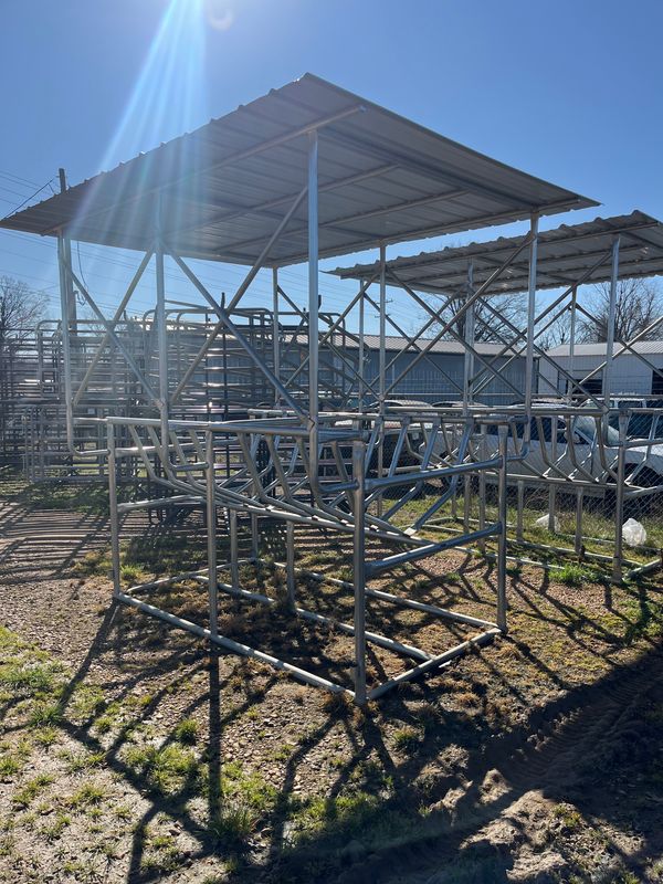 Double Hay Manger With Top