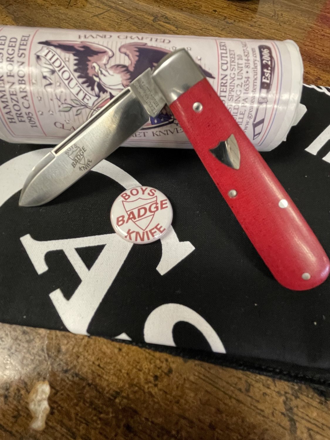Great Eastern Cutlery (GEC) Tidioute "Boys Badge Knife", Red Linen Micarta (152125 CS) 2025