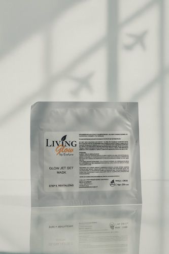 Glow Jet Set Mask