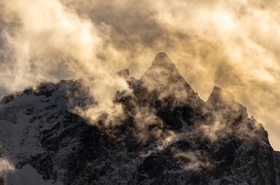La Meije dans les Nuages