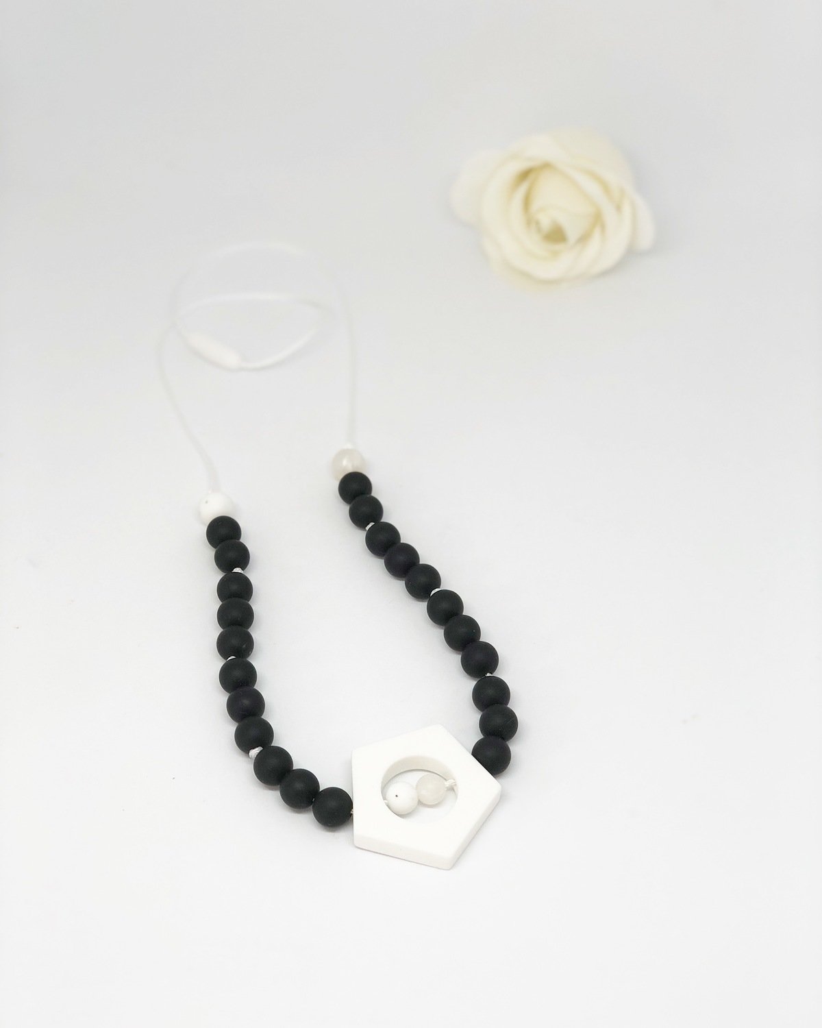 Stillkette mit Gedächtnis Black