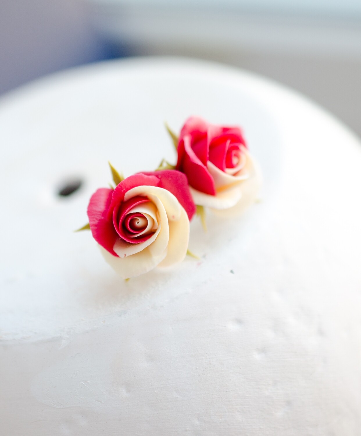 Two-color stud earrings with roses, Jewelry with flowers