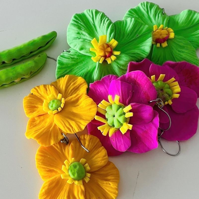 Örhängen med blommor