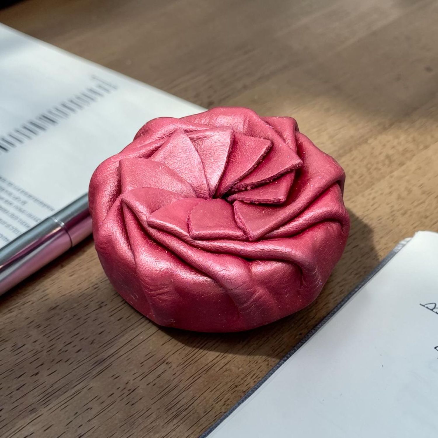 Rött snusdosefodral