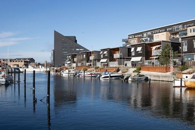 Fototavla nya husen vid f.d. färjeläget