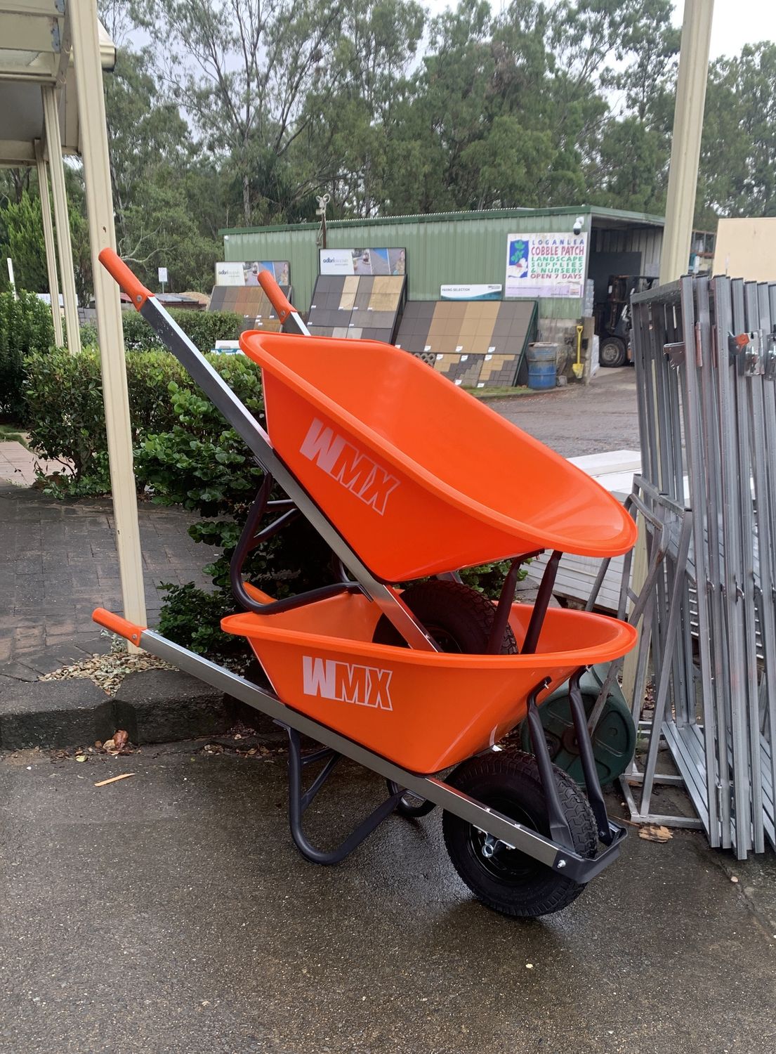 WESTMIX WHEEL BARROW WIDETRACK POLY