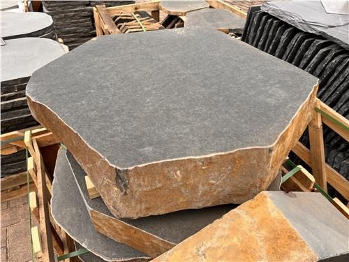 Basalt Steps 700mm / 800mm x 150mm