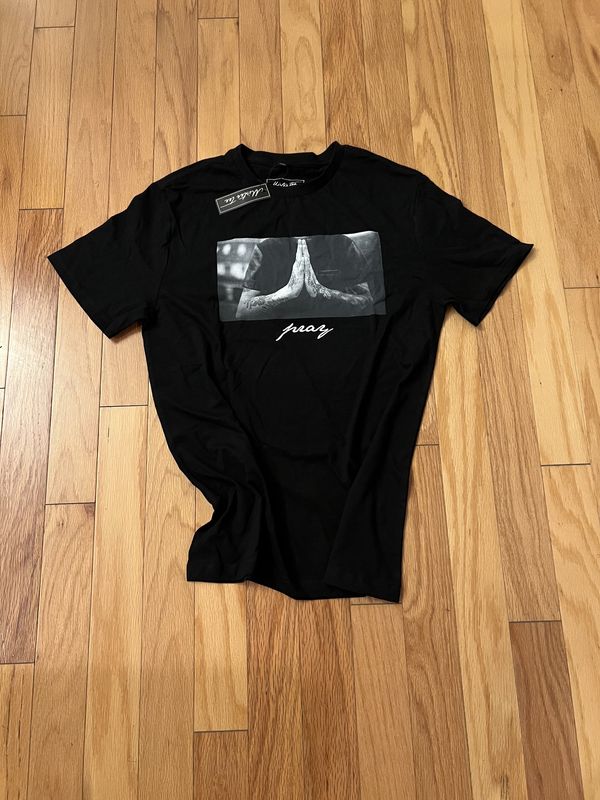 PRAYING HANDS SS TEE