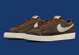 BLAZER LOW &#39;77 PRM VNTG