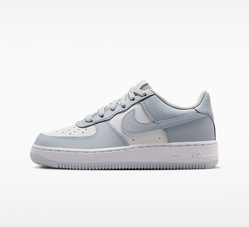 Air Force 1 low aura