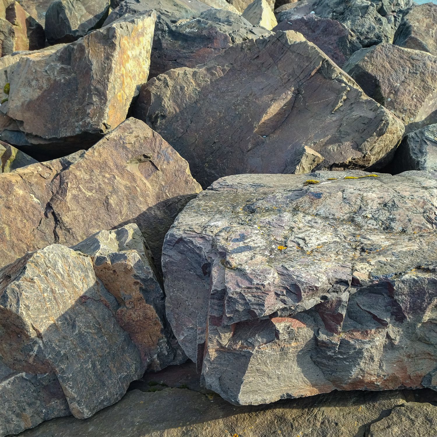 Earthstone Boulders Earthstone Boulders