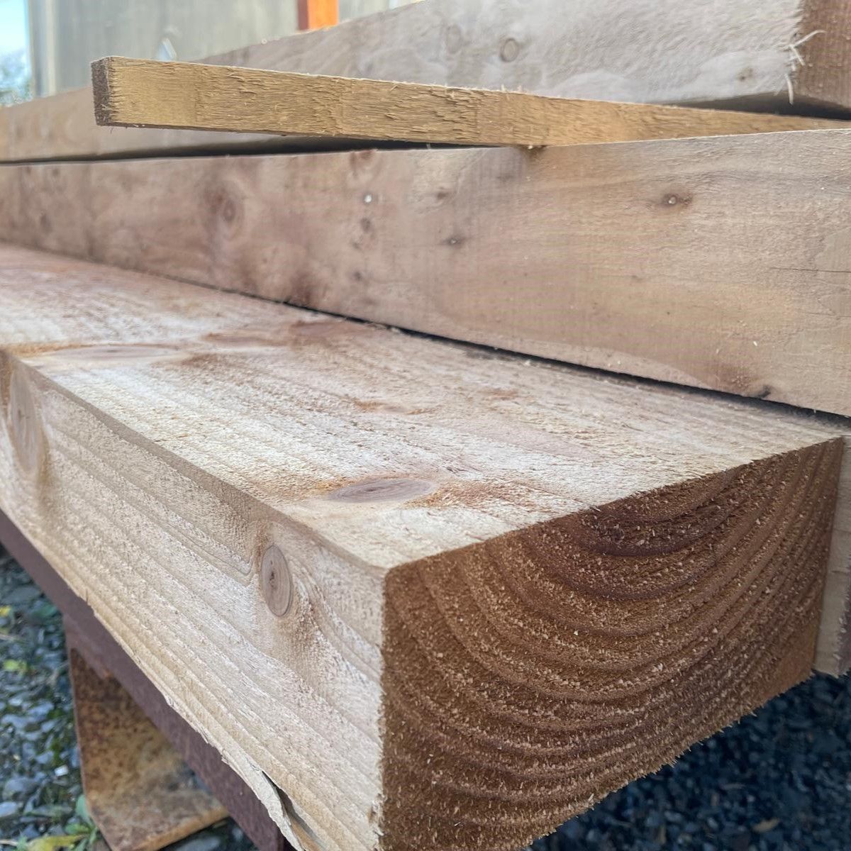 New Railway Sleepers 8' Brown New Railway Sleepers 8' Brown