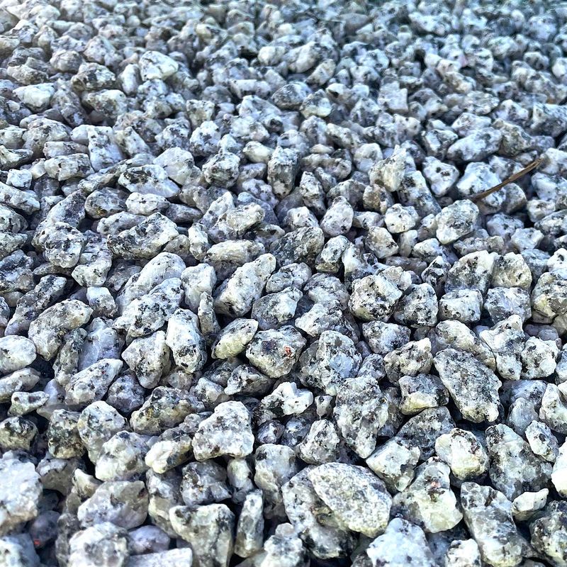 Silver Granite Chippings 14mm