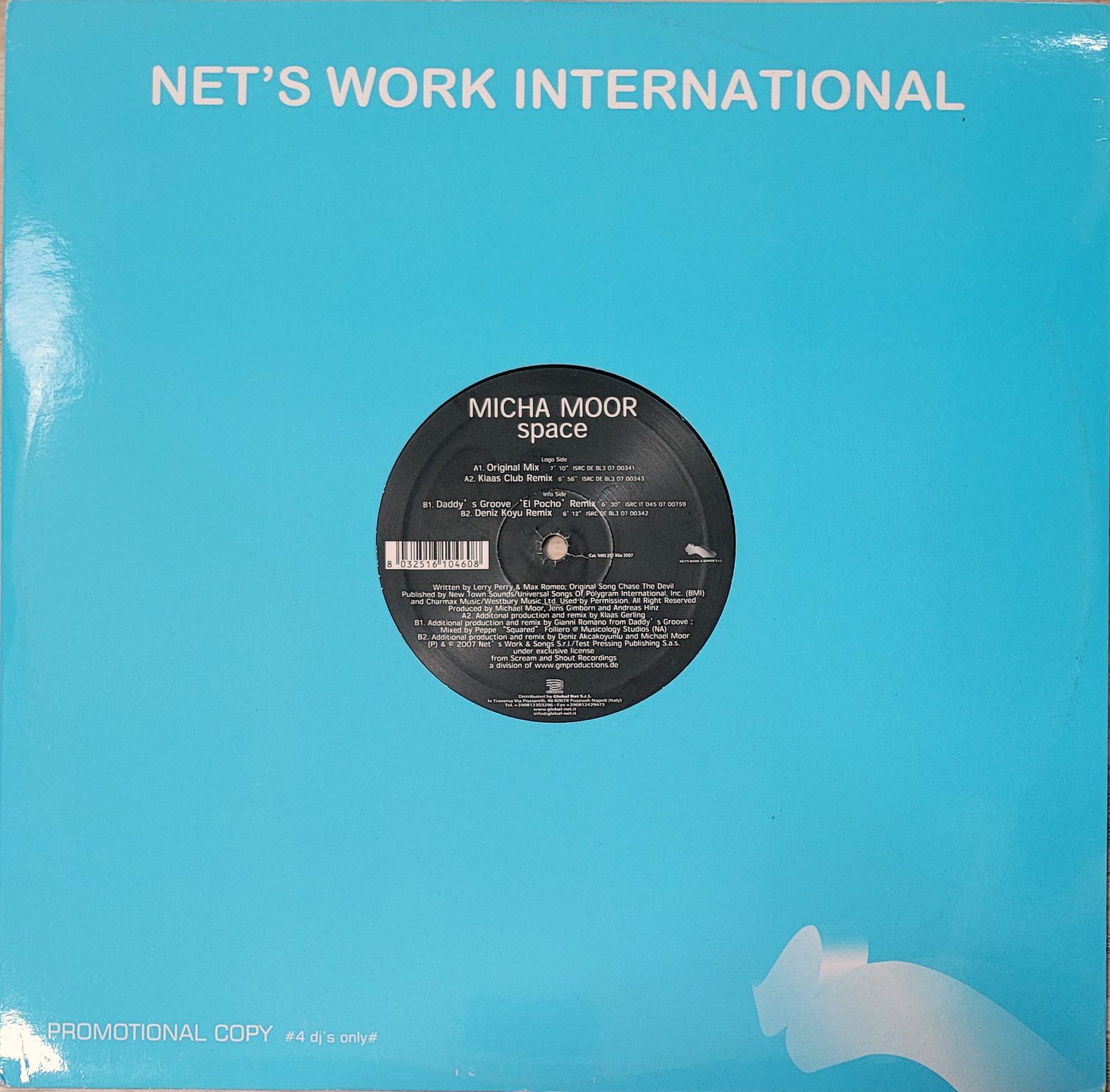 MICHA MOOR – SPACE