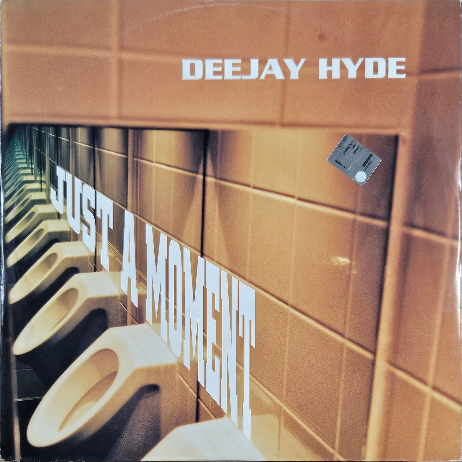 DEEJAY HYDE – JUST A MOMENT DEEJAY HYDE – JUST A MOMENT