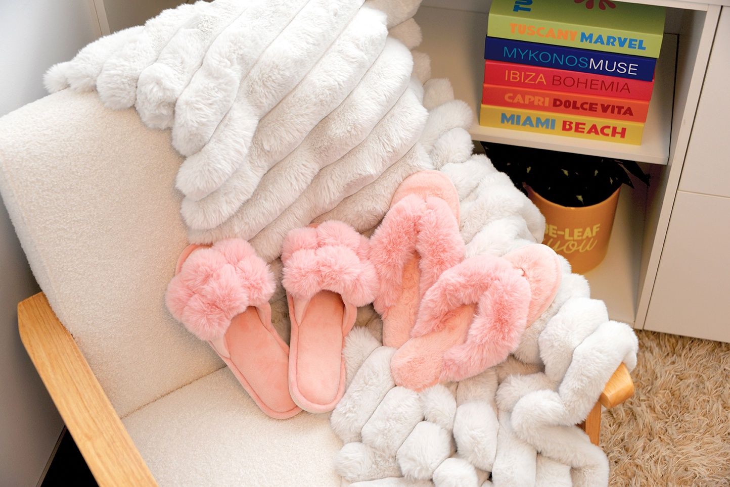 Pom Pom Slippers - Cosy Luxe - Shell Pink