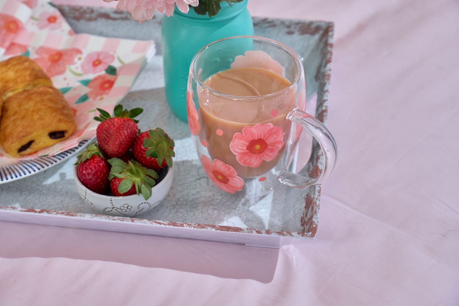 Double Wall Glass Mug - Meadow Blush