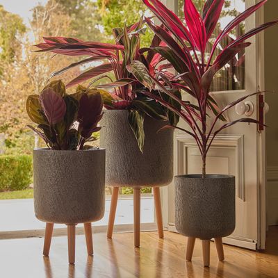 Slate Tripod Pot – Grey