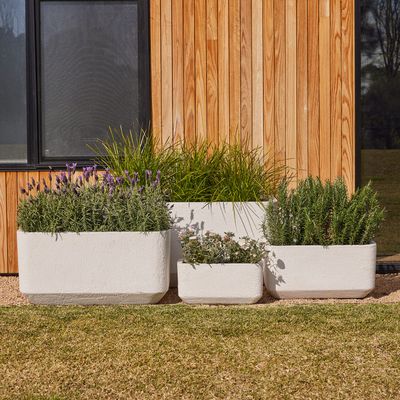 Grayson Trough Planter – White Pebble