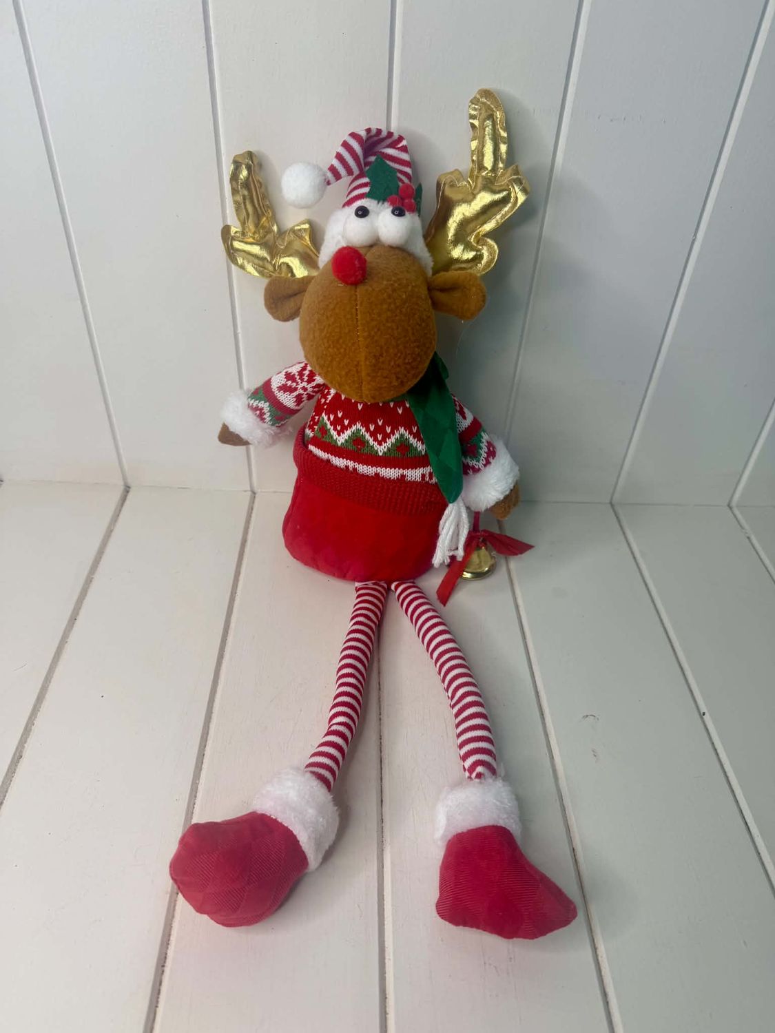 Sitting Christmas Deer with Long Legs – Red &amp; Green