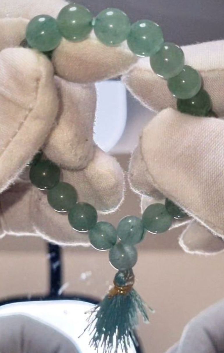 Bracelet Aventurine verte et pompon Bracelet Aventurine verte et pompon