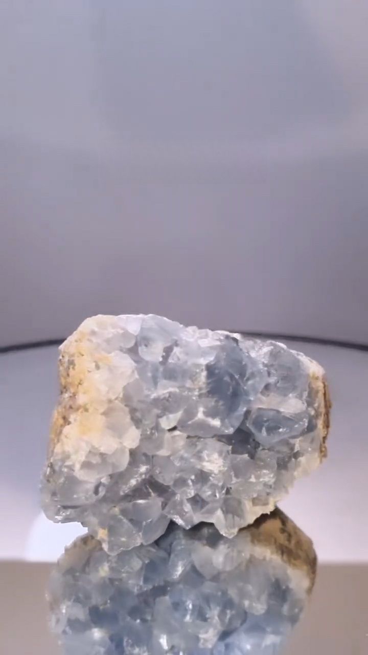 Calcite Bleue brute numéro 9