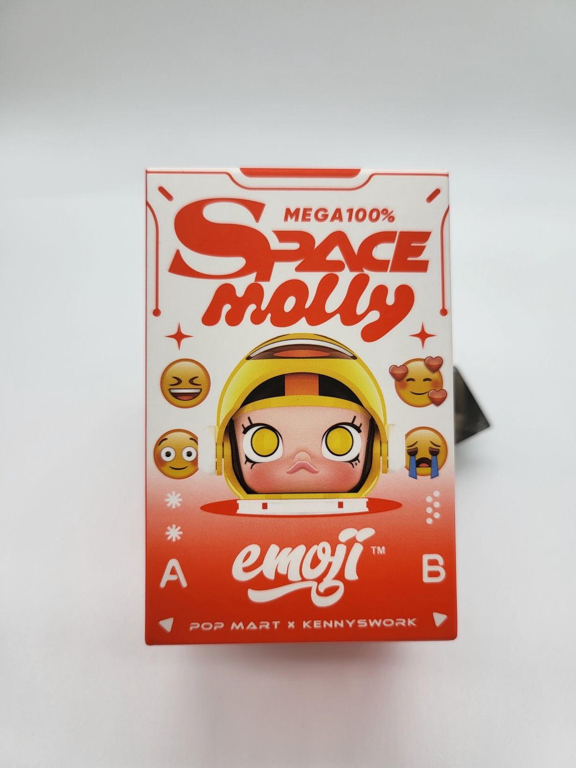 POP MART Space Molly – Emoji Series (Mega100%) Blind Box (Single)