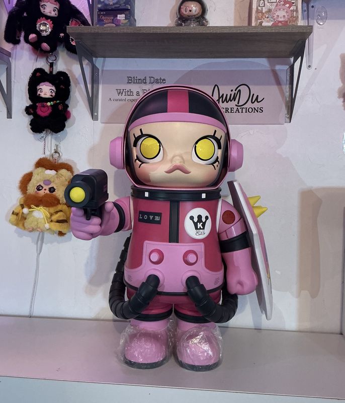 POP MART MEGA SPACE MOLLY 1000% — Zaku Warrior Edition