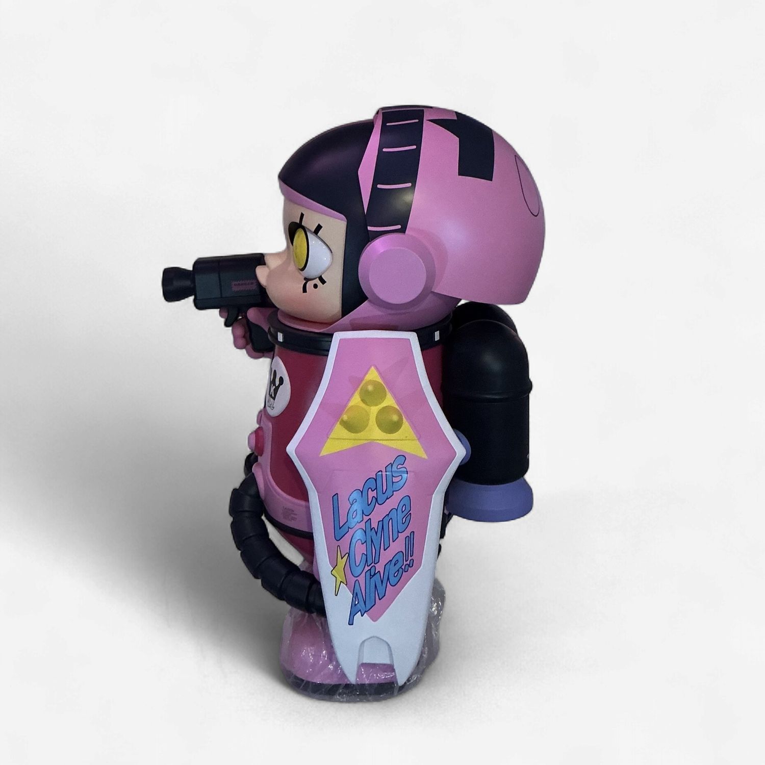 POP MART MEGA SPACE MOLLY 1000% — Zaku Warrior Edition