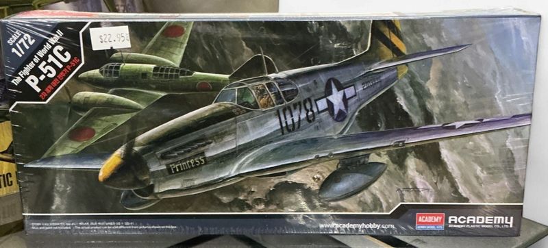 Academy 1/72 P-51C Mustang Fighter Model Kit