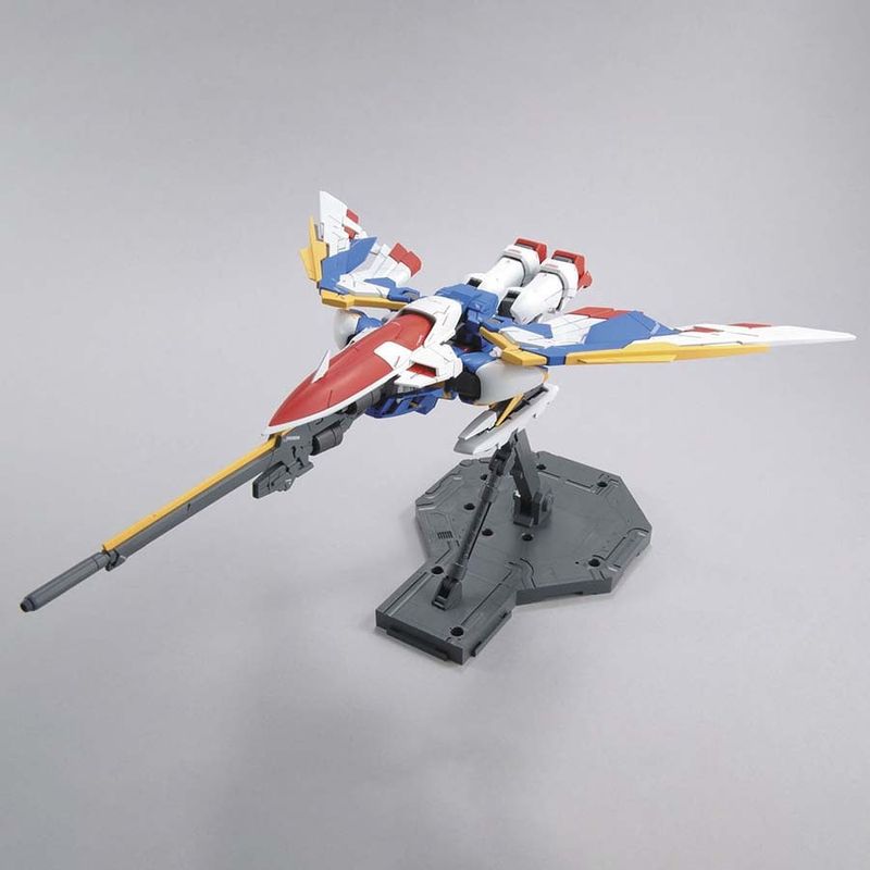 BANDAI HOBBY MG: GUNDAM WING: ENDLESS WALTZ: WING GUNDAM (EW)
