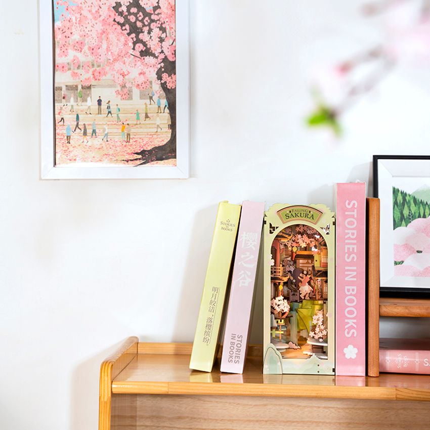 Rolife Book Nook &amp; Wonderland: Falling Sakura