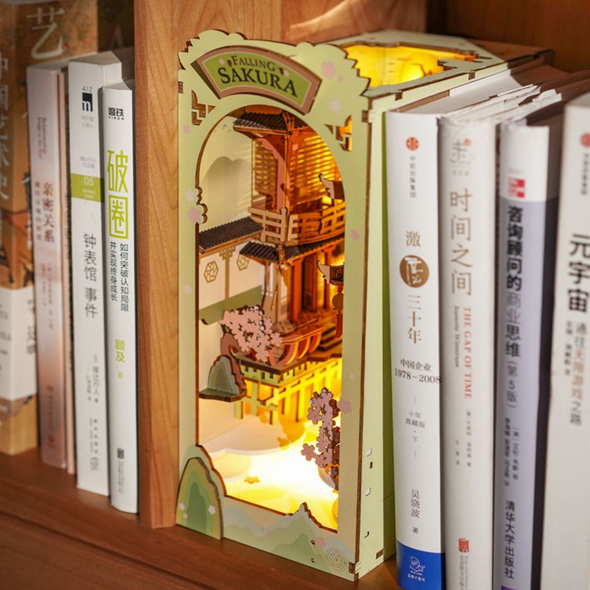 Rolife Book Nook &amp; Wonderland: Falling Sakura