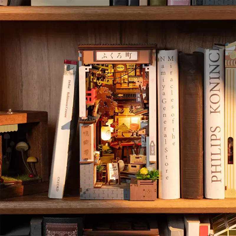 Rolife Book Nook &amp; Wonderland: Sakura Wine Alley
