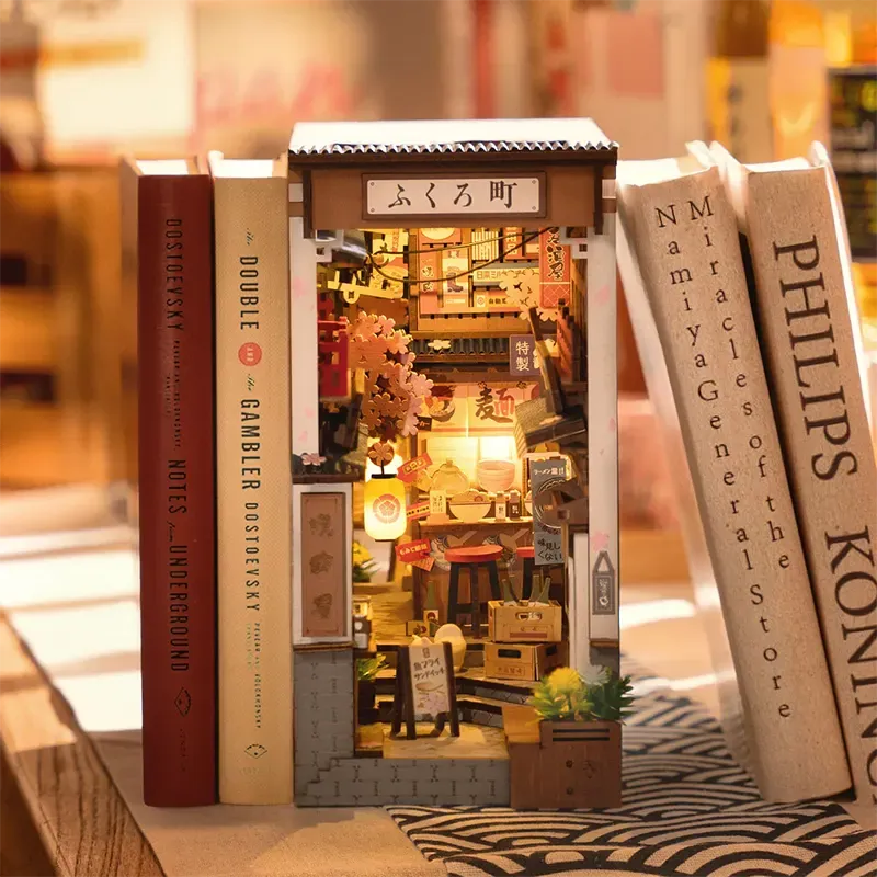 Rolife Book Nook &amp; Wonderland: Sakura Wine Alley
