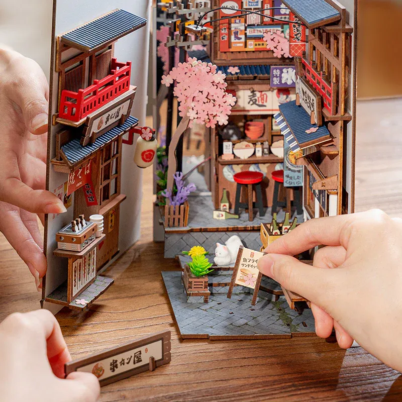 Rolife Book Nook &amp; Wonderland: Sakura Wine Alley