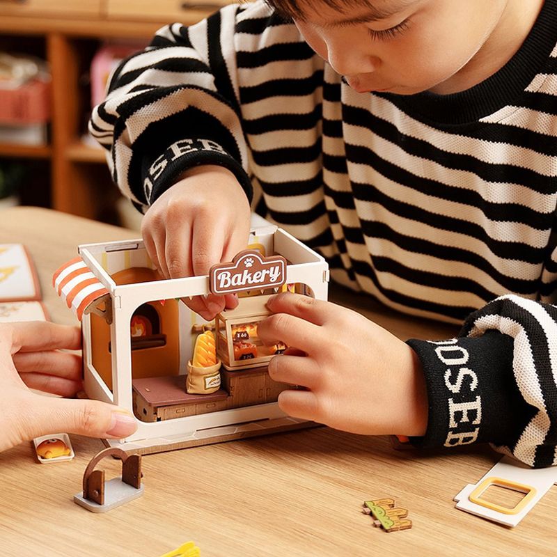 Rolife DIY Miniature House: Teddy's Breadbox