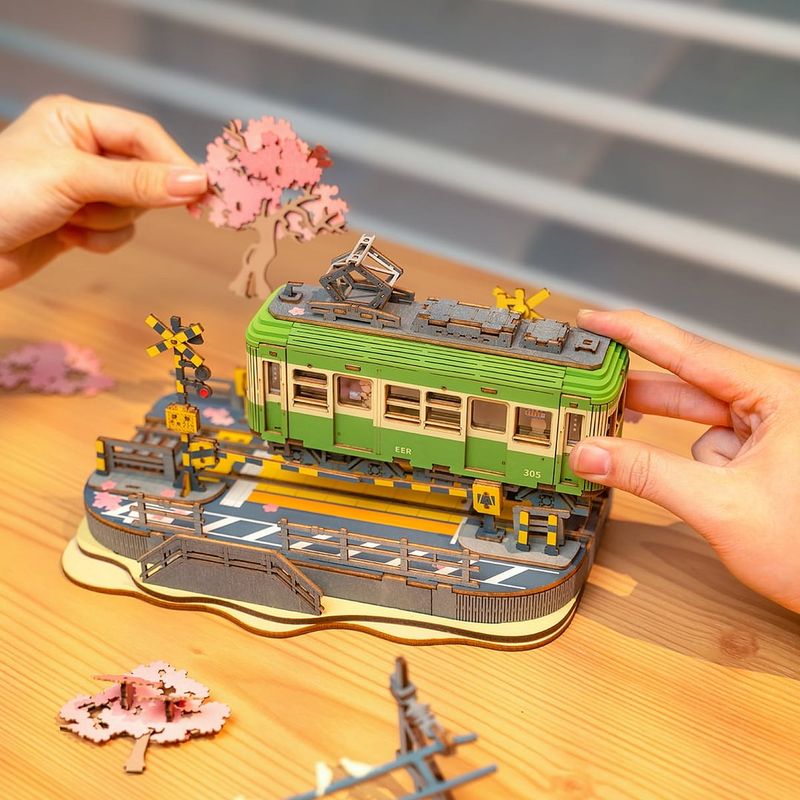 Rolife 3D Puzzle Creation Set: Sakura Journey