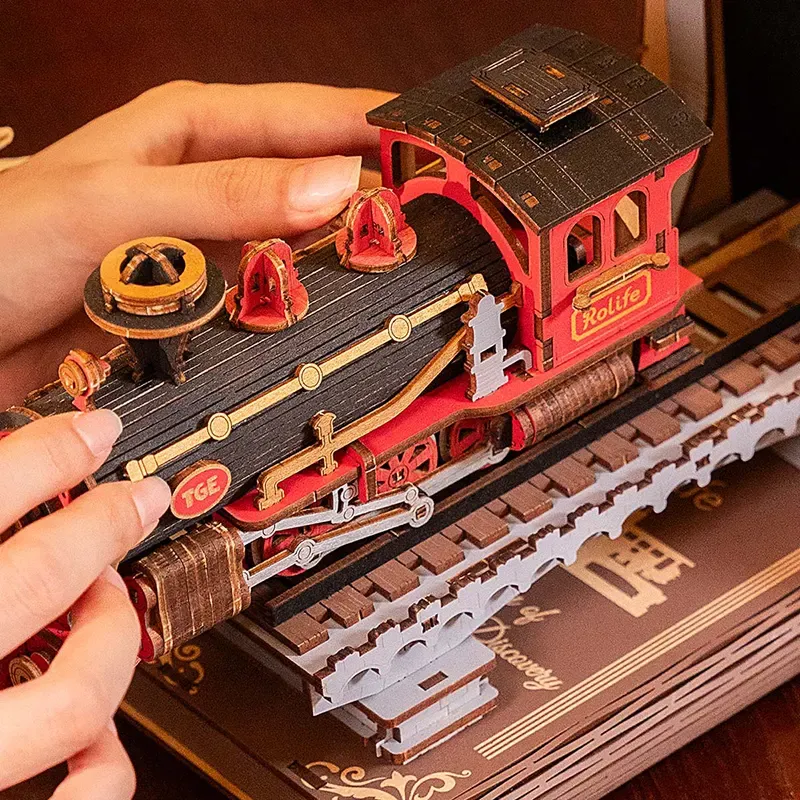 Rolife Book Nook &amp; Wonderland Century Train