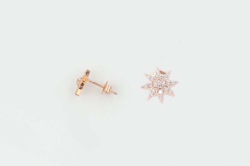 Eternal Light Star with Diamonds