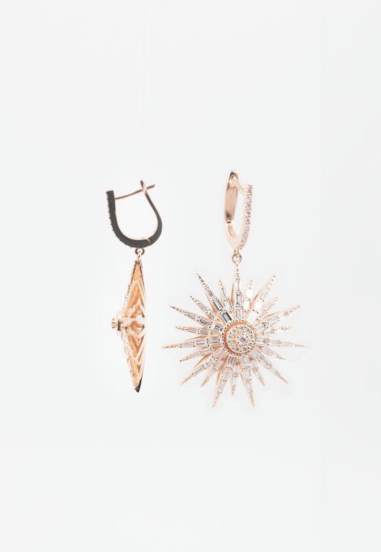 Eternal Light Star with Diamonds and Baguettes